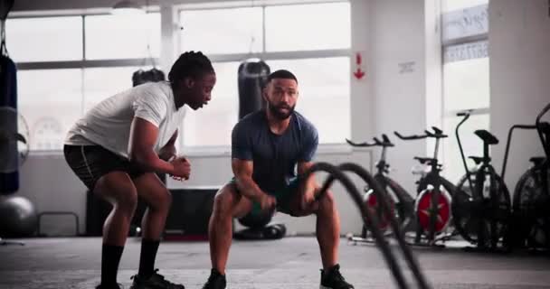 Man Personlig Tränare Och Kamprep Gym För Träning Motion Eller — Stockvideo