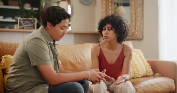 Kadın Lezbiyen Çift Evdeki Oturma Odasında Kavga Anlaşmazlık Günah Çıkarma — Stok video