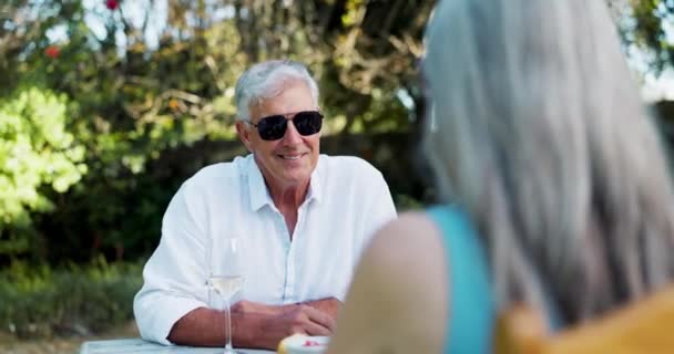 Senior Couple Lunch Outdoor Happiness Funny Joke Date Retirement Comic — Stock Video