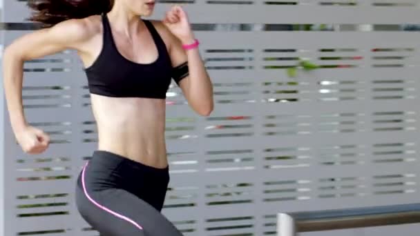 Fitness Lichaam Vrouw Stad Trainen Voor Wellness Training Snelheidstraining Voor — Stockvideo