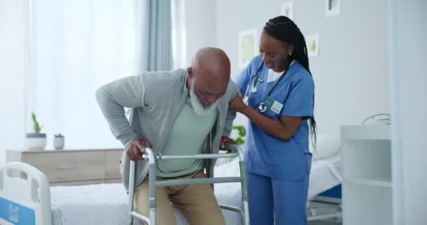 Senior Man Walker Nurse Support Caregiver Help Physical Therapy Assistance — Stock Video