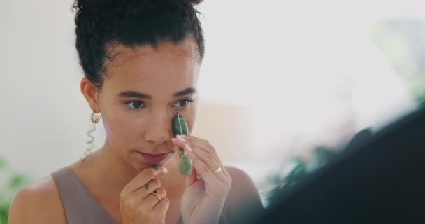 Mujer Cara Crema Para Cosméticos Belleza Con Drenaje Linfático Cuidado — Vídeo de stock