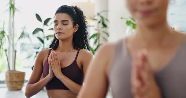 Kobieta Joga Modlące Się Ręce Medytacji Holistyczne Ćwiczenia Uzdrowienie Lub — Wideo stockowe