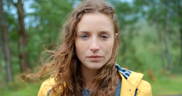 Femme Vacances Nature Forêt Pour Randonnée Aventure Passe Temps Pour — Video