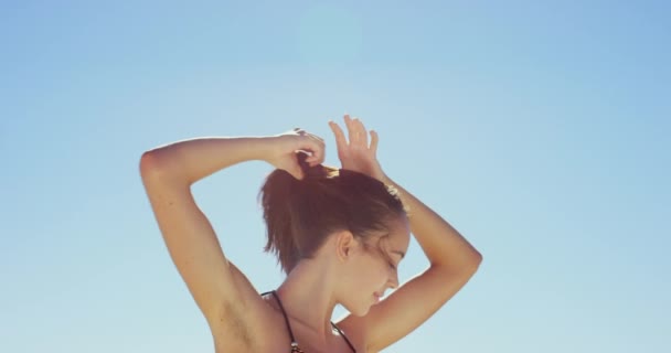 Summer Blue Sky Woman Care Hair Fashion Travel Beach Relax — Stock Video