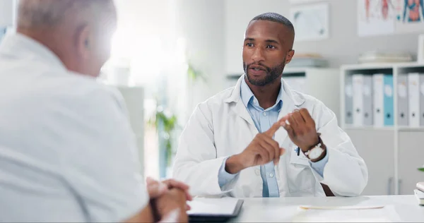 Doctor Patient Consultation Conversation Healthcare People Office Advice Instructions Medication — Stock Photo, Image