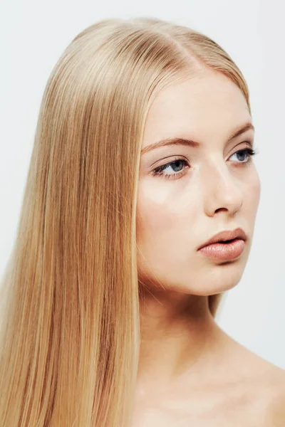 Młoda Modelka Piękna Lub Kosmetyczka Studio Pewna Siebie Kosmetologia Leczenia — Zdjęcie stockowe