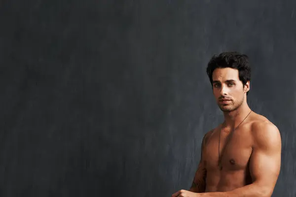 Portrait Fitness Modell Und Mann Ohne Hemd Starke Und Muskulöse — Stockfoto