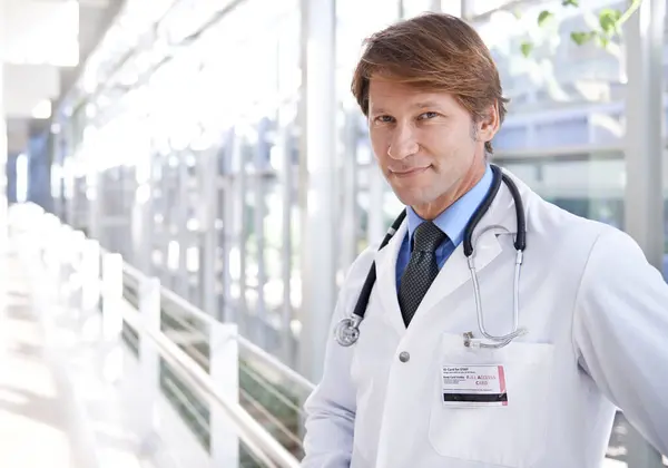 Lächeln Stolz Und Porträt Des Arztes Krankenhaus Mit Positiver Guter — Stockfoto