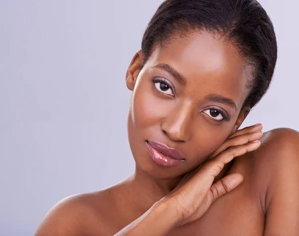 Belleza Cuidado Piel Retrato Mujer Negra Con Cuidado Piel Brillante —  Fotos de Stock