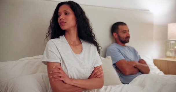 Colère Femme Couple Avec Conflit Dans Chambre Coucher Maison Avec — Video