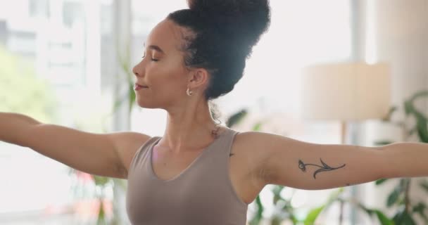 Yoga Mujer Relax Estudio Casa Para Salud Bienestar Por Mañana — Vídeo de stock