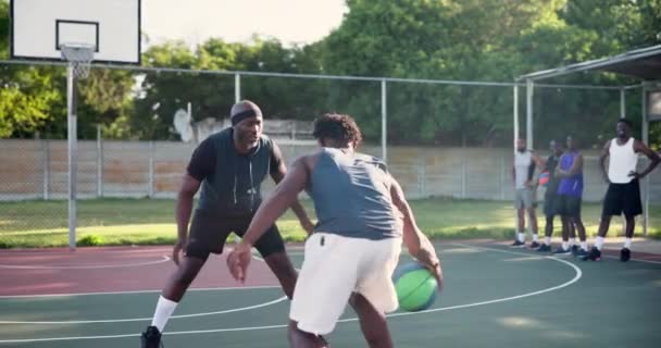 Mannen Basketbalspeler Outdoor Voor Sport Dribbelen Snelheid Met Fitness Training — Stockvideo