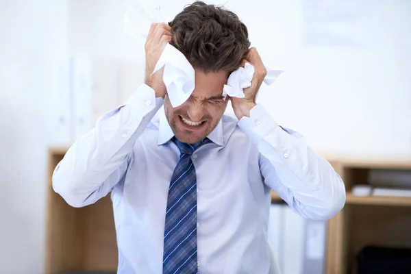Empresario Cabeza Deuda Con Papel Arrugado Burnout Error Por Frustración — Foto de Stock
