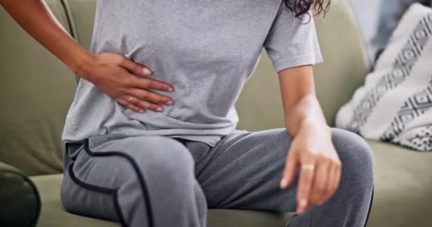 Maison Gros Plan Femme Avec Douleur Menstruelle Maladie Problème Digestion — Video