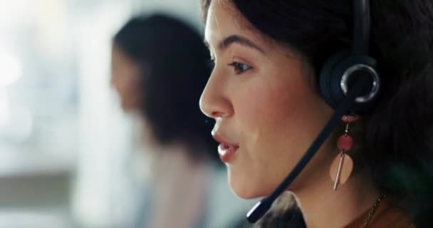 Face Call Center Mulher Resolução Problemas Fone Ouvido Para Atendimento — Vídeo de Stock