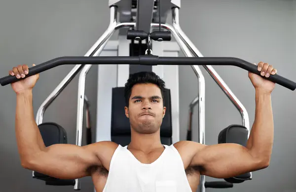 Fitness Pull Machine Man Studio Gray Background Training Workout Gym — Stock Photo, Image