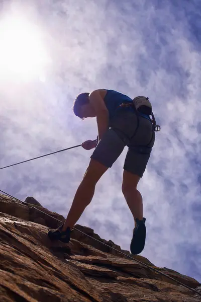 Fitness Montanha Mulher Escalada Natureza Para Bem Estar Liberdade Treinamento — Fotografia de Stock