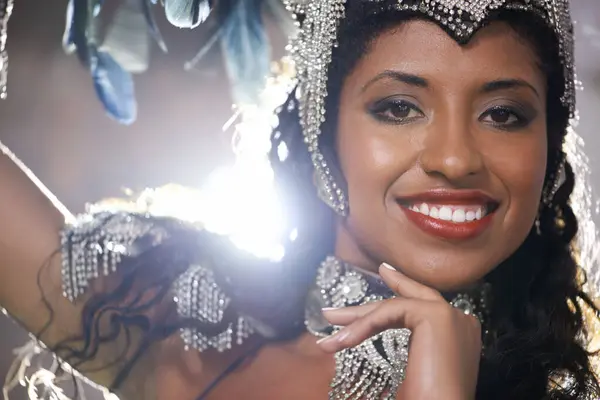 Femme Confiant Portrait Danseur Samba Nuit Pour Saison Carnaval Rio — Photo