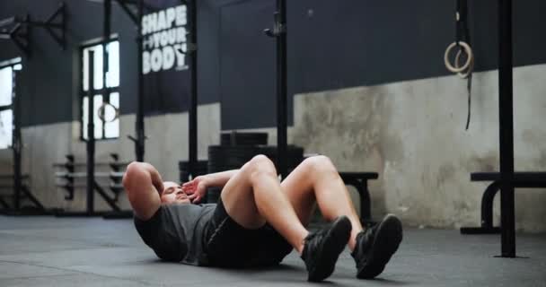 Fitness Sentarse Hombre Con Poder Gimnasio Para Ejercicio Bienestar Deporte — Vídeo de stock
