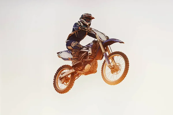 Pessoa Salto Motociclista Para Esportes Radicais Truque Acrobacia Livre Pôr — Fotografia de Stock