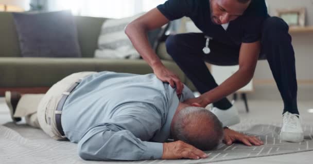Fall Accident Senior Man Nurse Heart Rate Check Home Caregiver — Stock Video