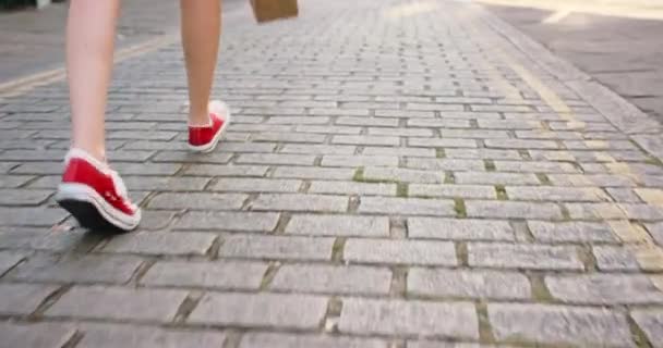 Nogi Nogi Osoba Miasta Torba Zakupy Przyjazne Dla Środowiska Podróży — Wideo stockowe