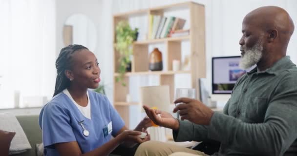 간병인 재활을위한 도움말 보충제 간호사 고통을위한 장애가있는 — 비디오