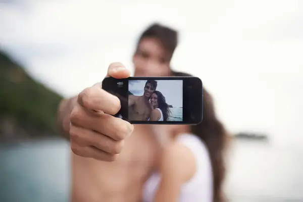 Telefoonscherm Selfie Gelukkig Stel Buiten Voor Vakantie Vakantie Reizen Samen — Stockfoto