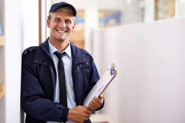 Delivery Checklist Portrait Man Clipboard Inventory Logistics Supply Chain Information — Stock Photo, Image