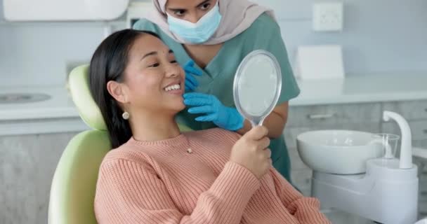 Dentiste Dentiste Femme Avec Miroir Pour Soins Dentaires Rendez Vous — Video