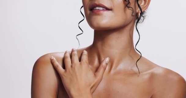 Glücklich Frau Und Hautpflege Für Körper Und Schönheit Mit Selbstpflege — Stockvideo