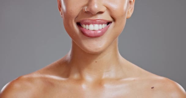 Beleza Sorriso Lábios Mulher Estúdio Para Bem Estar Saúde Dentária — Vídeo de Stock