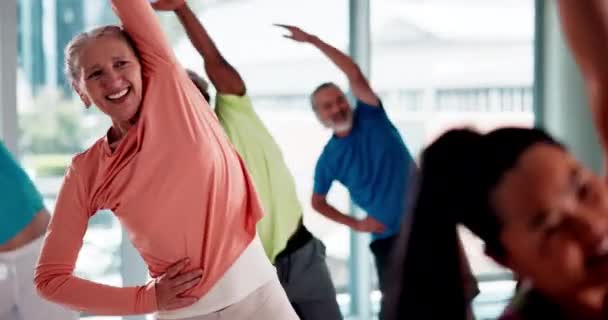 Ejercicio Estiramiento Personas Mayores Clases Yoga Para Fitness Entrenamiento Ejercicio — Vídeos de Stock