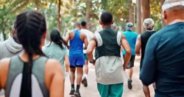 Ejercicio Maratón Multitud Personas Corriendo Por Carretera Aire Libre Para — Vídeo de stock