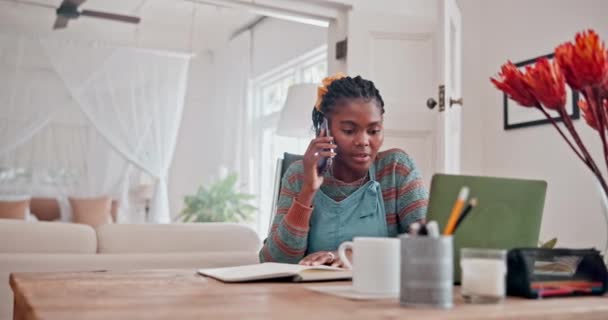 Travail Distance Maison Appel Téléphonique Femme Avec Ordinateur Portable Communication — Video