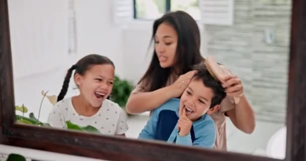 Mother Brushing Teeth Hair Adhd Children Bathroom Mirror Home Getting — Stock Video