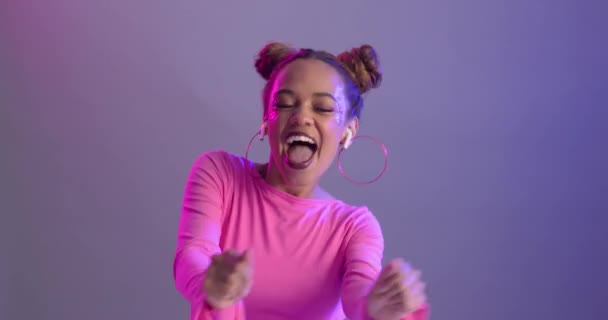 Woman Dancing Music Earphones Studio Streaming Entertainment Neon Light Playlist — Stock Video