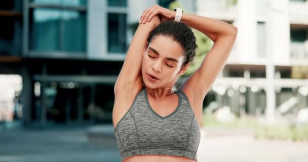 Fitness Correr Calentar Con Mujer Deportiva Ciudad Preparándose Para Ejercicio — Vídeos de Stock