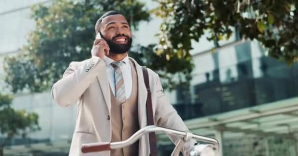 Счастливый Бизнесмен Разговор Телефонным Звонком Связи Связи Городе Молодой Человек — стоковое видео