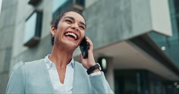 Pengusaha Wanita Panggilan Telepon Dan Tertawa Kota Untuk Komunikasi Pada — Stok Video