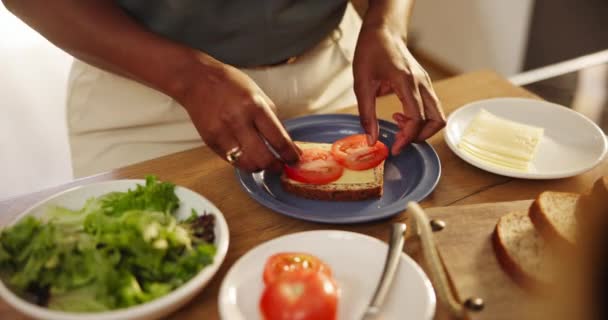 Jedzenie Dom Lub Ręce Kobiety Kuchni Kanapkę Posiłek Lub Zdrowe — Wideo stockowe