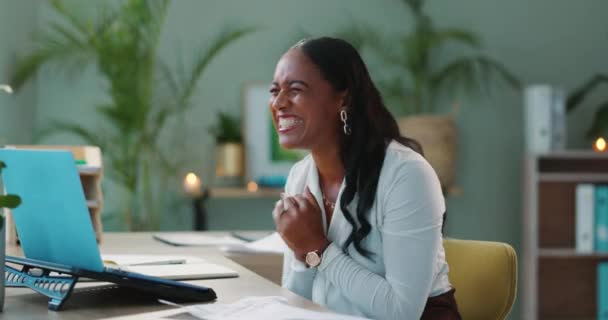 Wanita Bisnis Bahagia Laptop Dan Video Call Kantor Tepuk Tangan — Stok Video