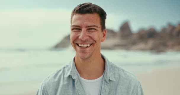 Rostro Sonrisa Hombre Playa Verano Para Viajar Vacaciones Vacaciones Costa — Vídeos de Stock