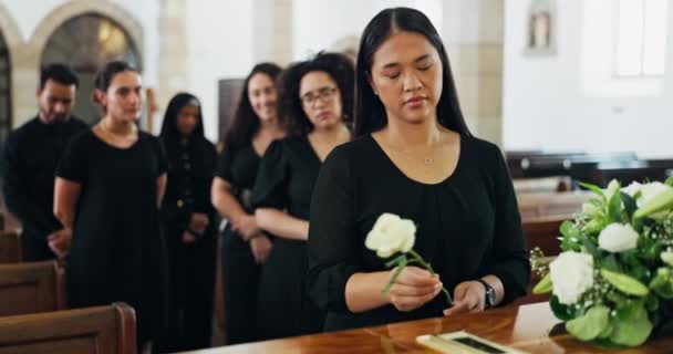 Grief Family Woman Coffin Flower Memorial Service Church Respect Support — Stock Video