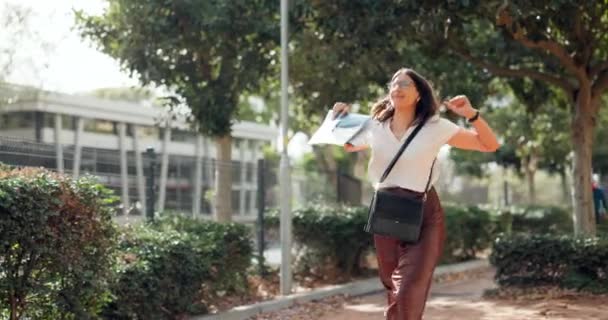 Negócios Mulher Dança Livre Animado Com Sorriso Realização Promoção Carreira — Vídeo de Stock