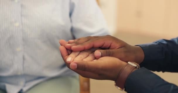 Person Fürsorge Und Hände Zusammen Mit Empathie Für Vertrauen Liebe — Stockvideo