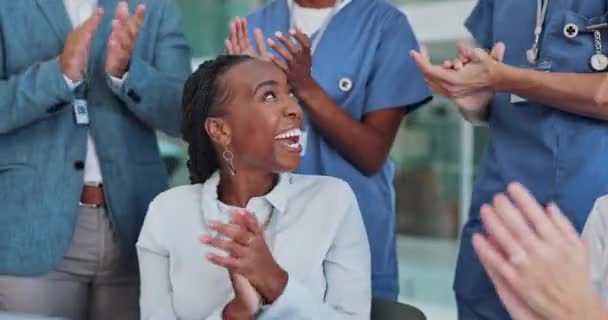 Dokter Dank Applaus Van Gezondheidszorg Medisch Ziekenhuis Succes Met Een — Stockvideo