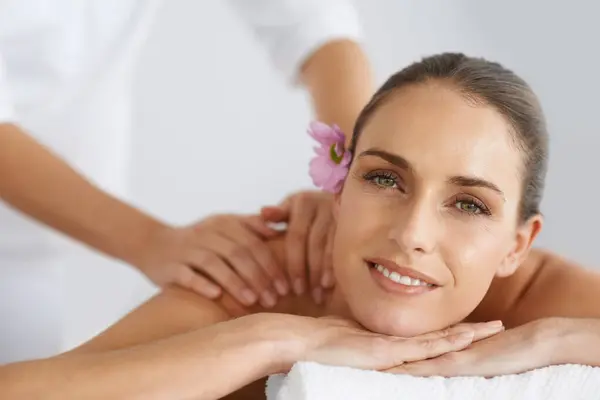 Relax Massage Portrait Woman Spa Health Wellness Balance Luxury Holistic — Stock Photo, Image
