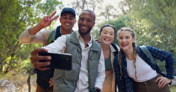 Příroda Turistika Selfie Přátel Mírovým Znamením Pro Dobrodružství Pro Cvičení — Stock video
